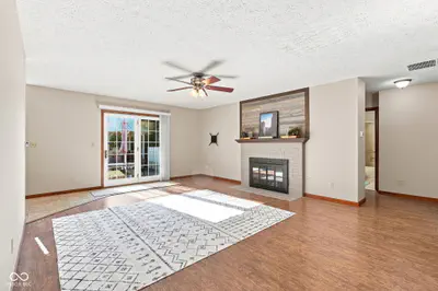2611 Conestoga Court, Newburgh - 8