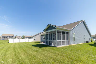 1454 Lexington Trail, Greenfield - 39