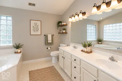 10517 Greenway Drive, Fishers - 24