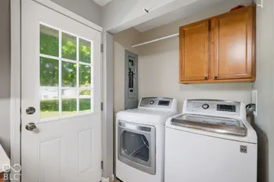 208 West Drive, Fortville - 20