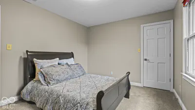 7437 W Banton Circle, New Palestine - 43