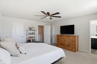 9860 Oakmont East Drive, Pendleton - 43