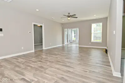 9170 Hedley Way E, Avon - 20