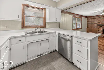 4334 Fairview Road, Greenwood - 26