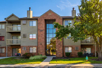 4381 Village Parkway Circle, Indianapolis