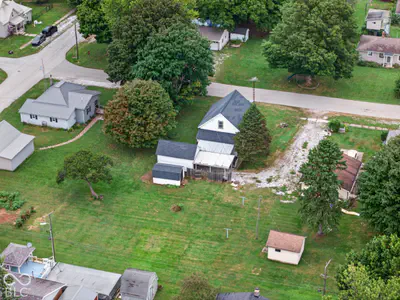 303 Brant Street, Waynetown - 34