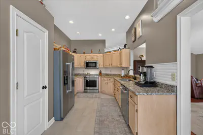 7251 River Glen Drive, Fishers - 13