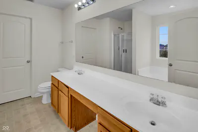 2542 Middle View Drive, Columbus - 38