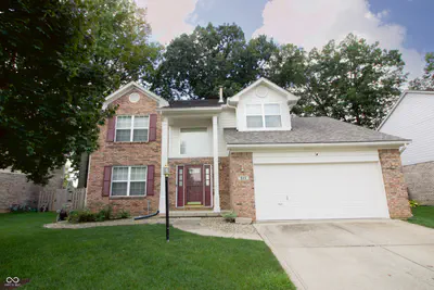 923 Stave Oak Drive, Beech Grove