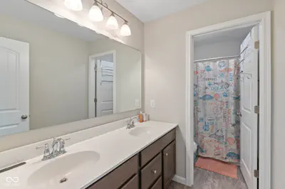7213 Birch Hall Circle, Indianapolis - 18