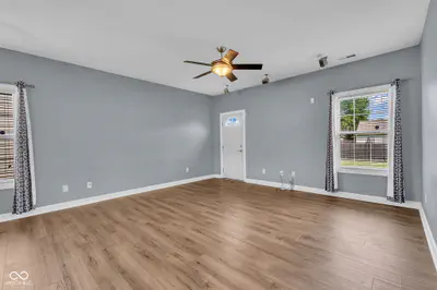 6648 Locust Grove Drive, Indianapolis - 16