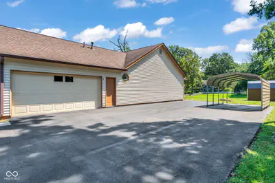 7441 Camby Road, Camby - 18