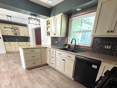 1404 Dallas Drive, Plainfield - 10