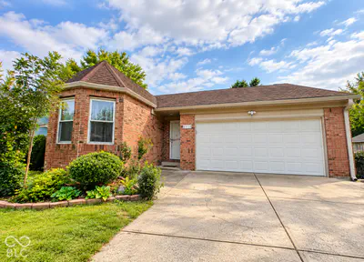 8830 Summer Walk Drive, Indianapolis