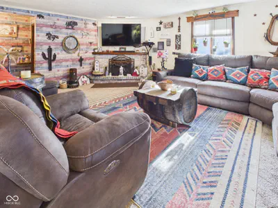 318 Vasbinder Drive, Chesterfield - 7