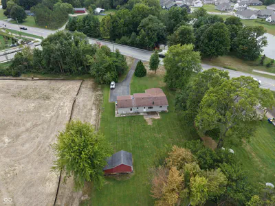 16122 Southeastern Parkway, Fortville - 23