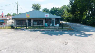 2323 Lafayette Avenue, Terre Haute - 24