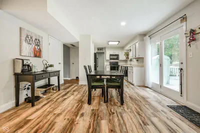 909 Farmview Lane, Carmel - 16
