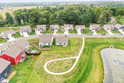 143 Winding Brook Way, Pendleton - 3