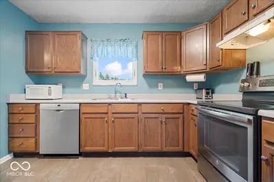 10828 Sedgegrass Drive, Indianapolis - 9