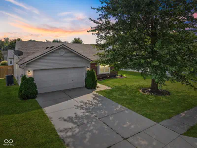 9925 Cedarstone Lane, Avon