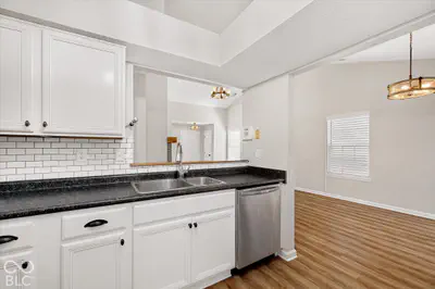 9741 Roxbury Drive, Fishers - 15
