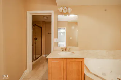 355 Ohio Street, Indianapolis - 24