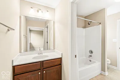 10527 Serra Vista Point, Fishers - 43