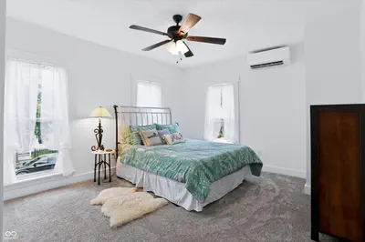 551 E Adams Street, Franklin - 17