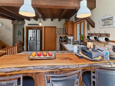 10170 725 West, Carthage - 10