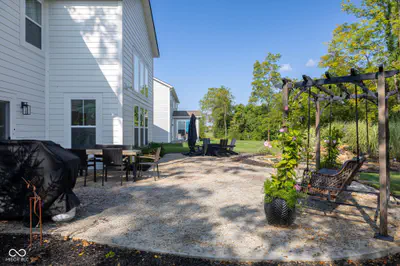 6710 Vail Court, McCordsville - 48