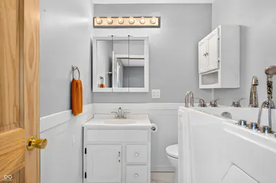 2846 Hillside Drive, Bedford - 24