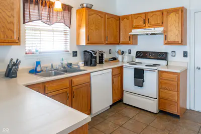 8204 Lake Tree Lane, Indianapolis - 18