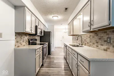 9350 Golden Leaf Way, Indianapolis - 14