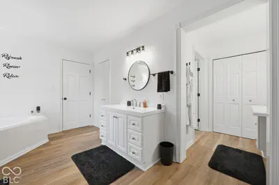 1334 Runyon, Greenwood - 13