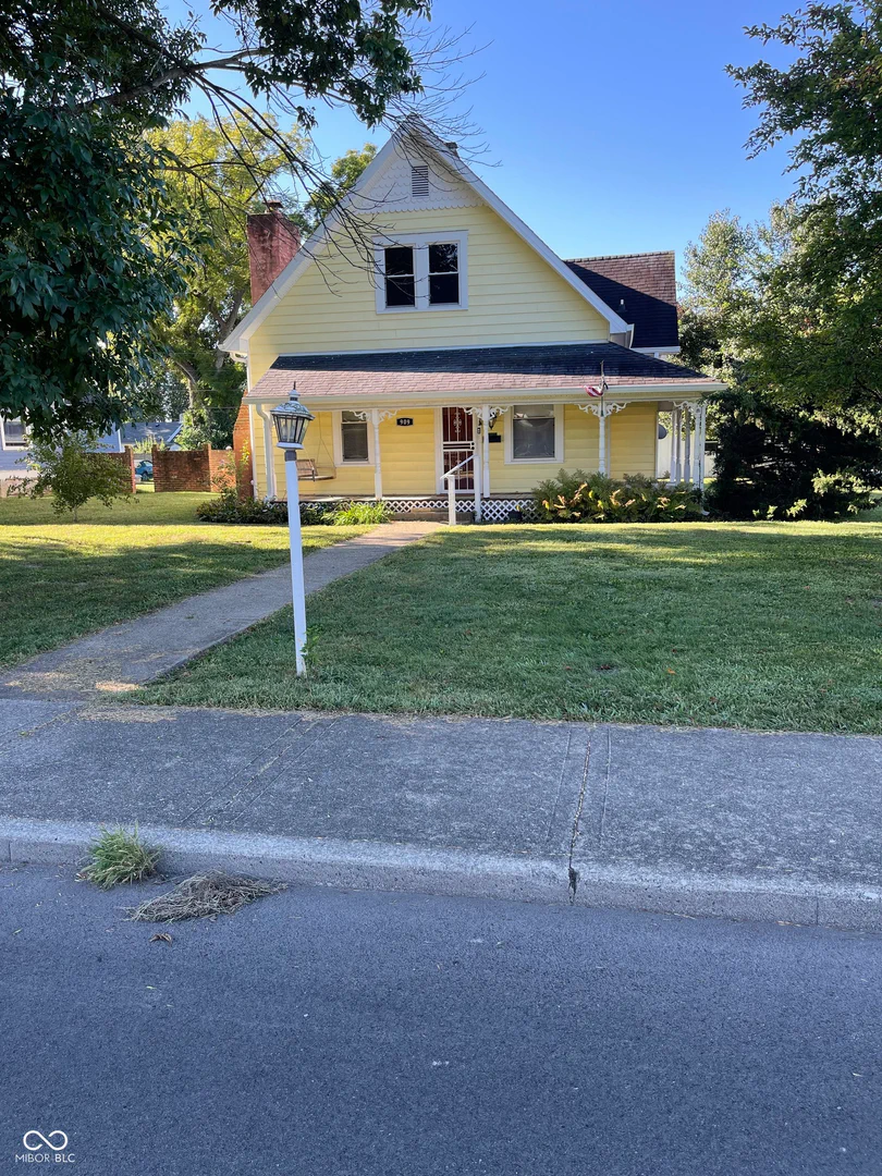 909 Washington Street, Martinsville