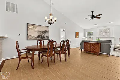 6656 Deer Hill Drive, McCordsville - 8