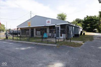 2323 Lafayette Avenue, Terre Haute