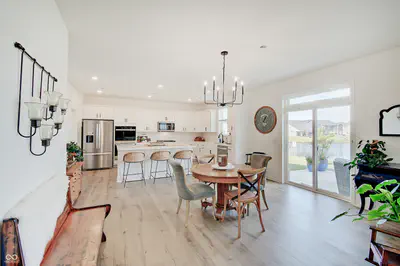 64 Sterling Place, New Whiteland - 15