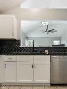 9516 Aberdare Drive, Indianapolis - 17