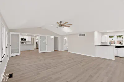 11432 Rolling Court, Carmel - 34