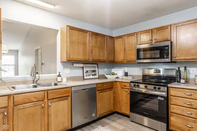 6115 Green Glade Drive, Whitestown - 9
