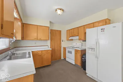 20 N Middleton Drive, Franklin - 8