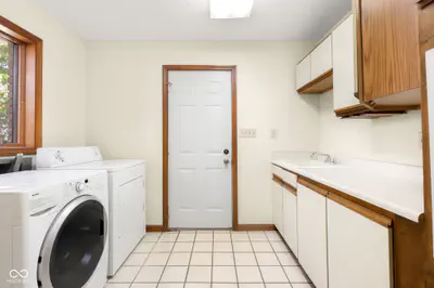1058 Junco Drive, Columbus - 42