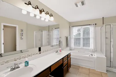 7253 Shag Oak Drive, Noblesville - 43
