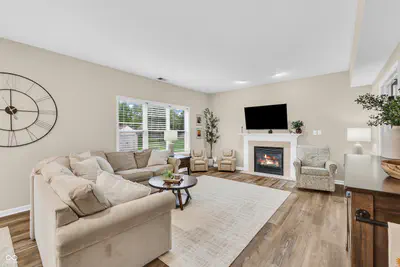 19117 Golden Meadow Way, Noblesville - 7