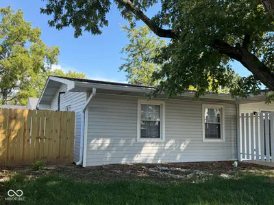 3001 Auburn Road, Indianapolis - 5