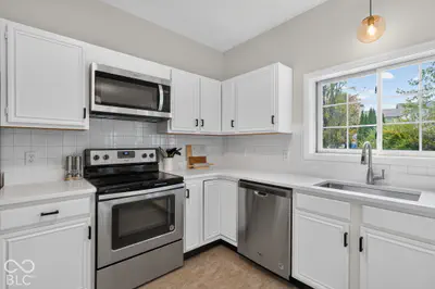 10936 Eaton Court, Fishers - 13