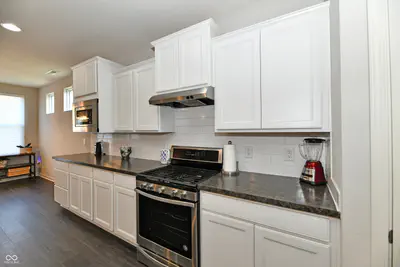 4934 Lilium Drive, Plainfield - 12