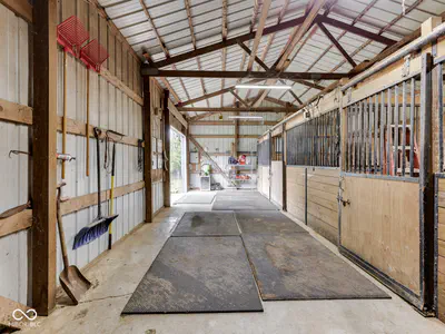4051 N 400 Road W, Bargersville - 45